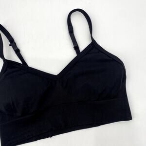 Lululemon black ribbed sports bra